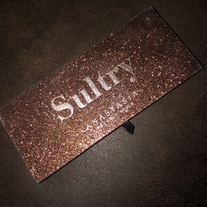 Sultry Anastasia eyeshadow pallet